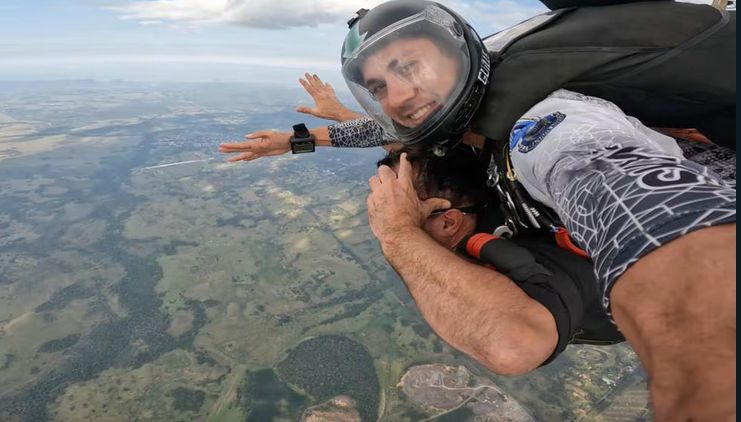 Capeto de la Aso de Paracaidistas sufre un grave accidente