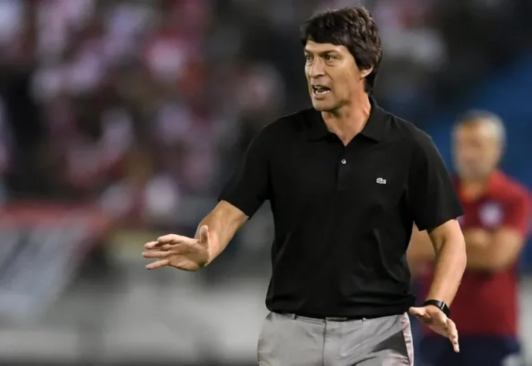 Daniel Garnero podría dirigir a Sporting Cristal ante el Ciclón en la Libertadores