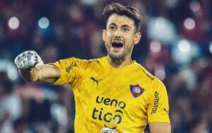 Martínez se juega su último cartucho contra Guaraní y vuelve a apostar por Arias en el arco