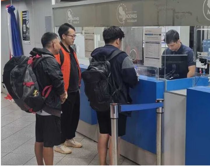 Oñemosẽma katu chinos hallados en una granja de de criptominería asaltada akue