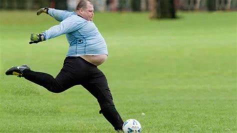 ¡Oĩma el primer torneo de fútbol para los gorditos y causa furor!