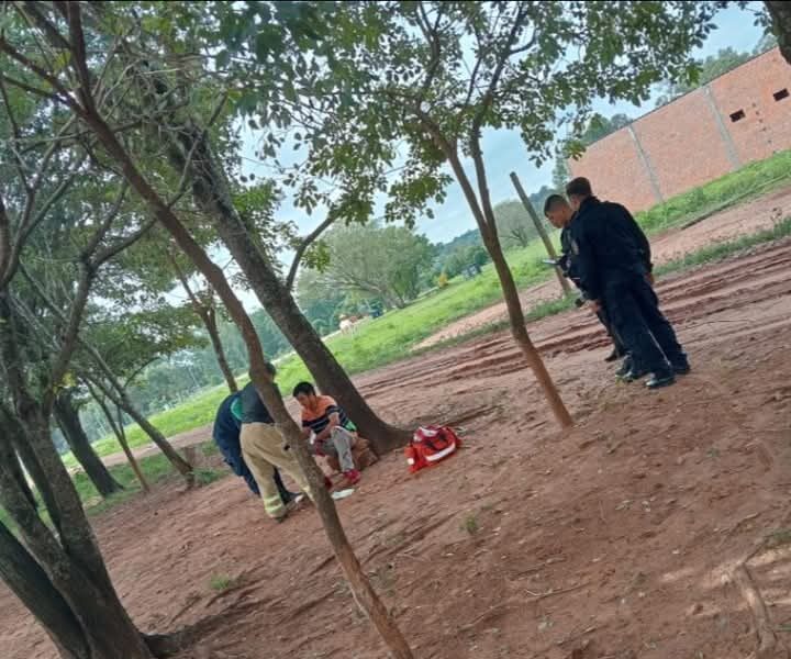 Hombre atacó a pedradas a una mujer y testigos cortaron la mano al agresor