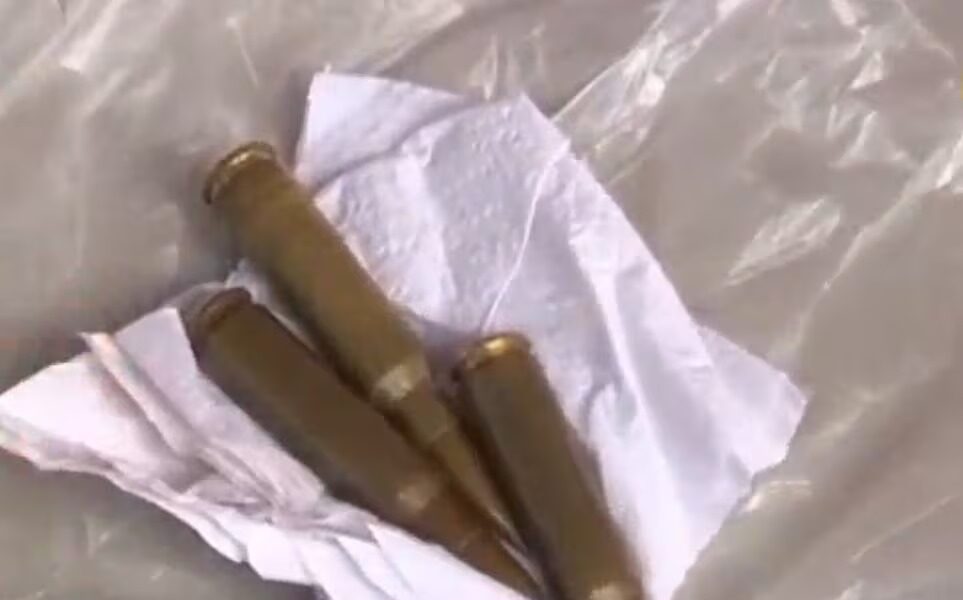 Terror en Luque: mujer recibe proyectiles y amenaza en una encomienda