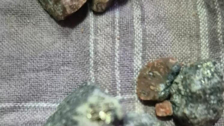 Cavan pozos en busca de agua pero lo que encontraron fue oro