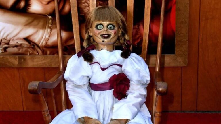 ¡Hesukena! ¿La muñeca diabólica “Annabelle” escapó de su urna y armó sarambí?