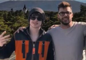 ¡Ricky Martin ligó un feroz pecheo por parte de su hijo!