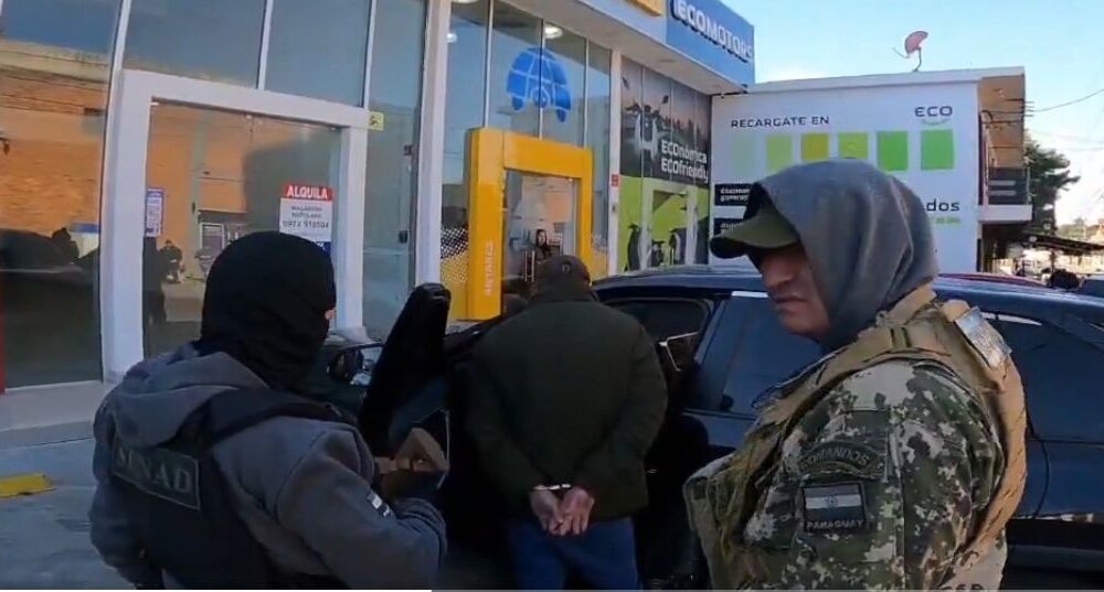 (VIDEO)El más buscado en rapailandia fue capturado en Paraguay y ya lo rajaron