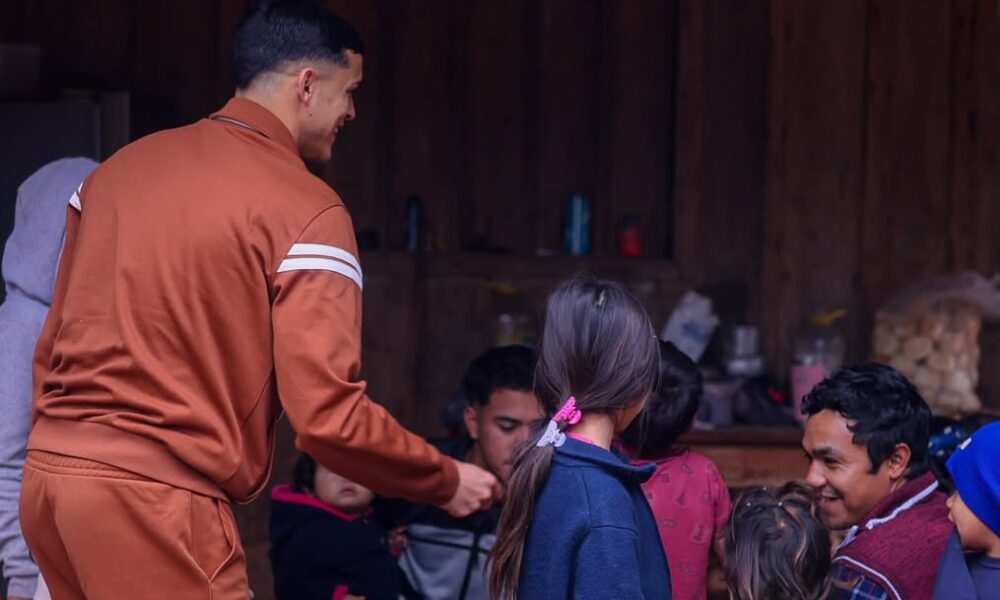 (GALERÍA) ¡Ramón Sosa se reencontró con sus parientes y amigos de infancia en su valle!