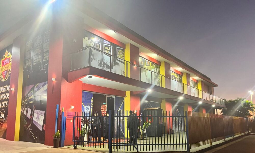 CDE: Asaltan casa de apuestas y roban 30 palos