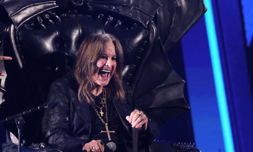 (VIDEO) ¡El famoso rockero Ozzy Osbourne se despidió de los escenarios con un concierto purete!