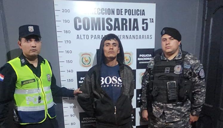 Muchachón fue apresado tras asaltar a una joven y despojarle de su lelu