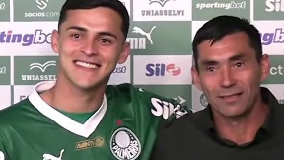 (VIDEO) ¿Yo piko lloro? El tierno momento de Ramón Sosa con su túa en plena conferencia