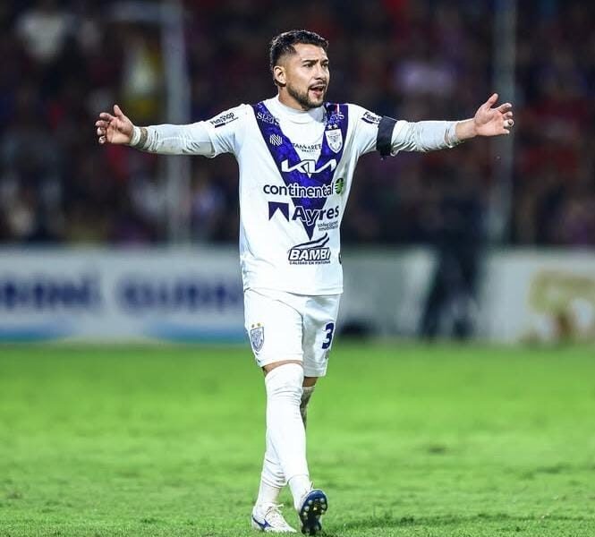 ¡”Tucu” Salazar tenía una aguja en el tobillo y tuvo que ser operado!: “No es todo color de rosas”