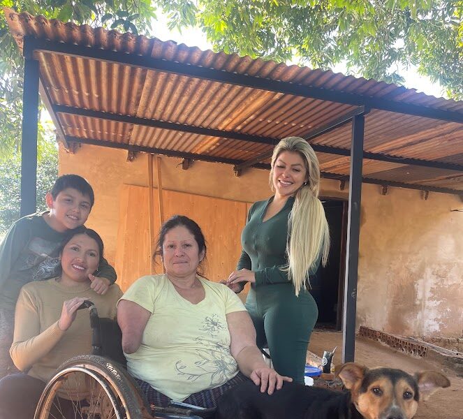 ¡Yenys guardó la tanga para ser solidaria!