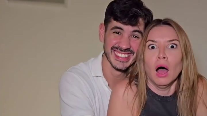 (VIDEO) ¡Dallys mostró las maneras de actuar con tu amante si te atrapan en un concierto!