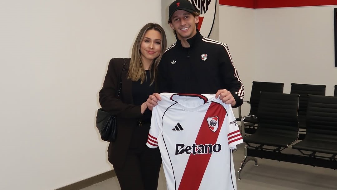 ¡La novia de Matías Galarza le dejó un mensaje chulinísima por su pase a River Plate!