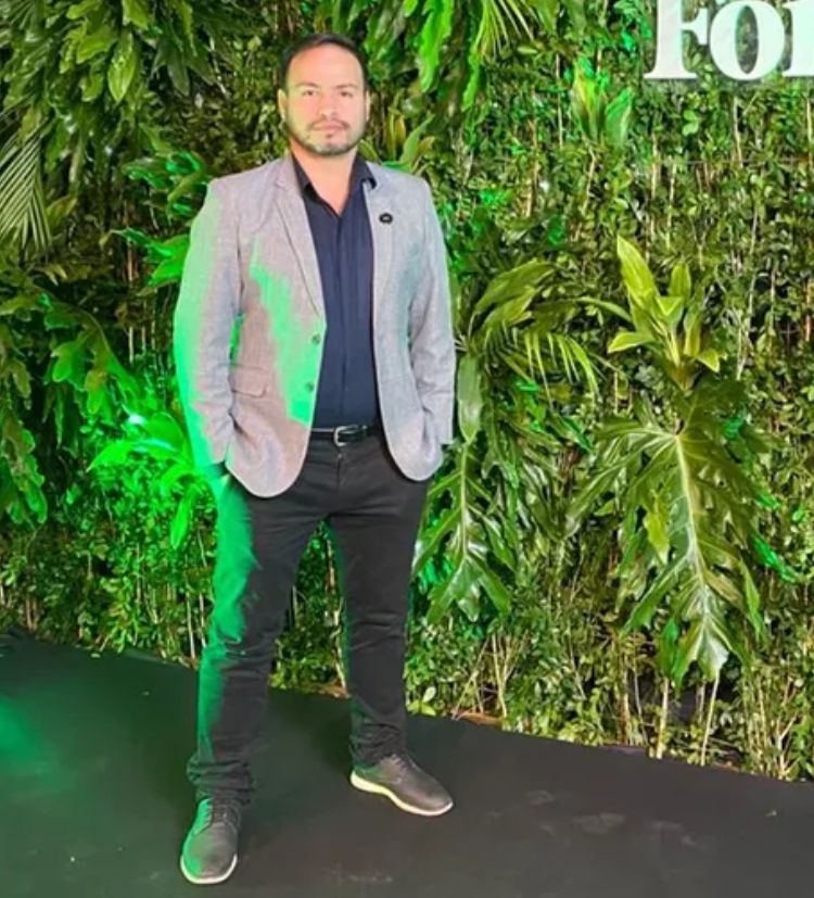 A médico le piden a full cirugía de rejuvenecimiento “ahí abajo”