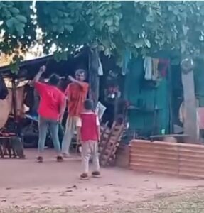 Vecinos ikuerái de pareja noîmbáiva