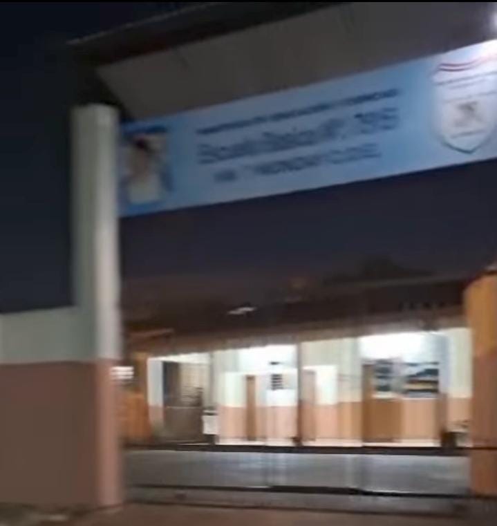 Robó una escuela de CDE y quedó preso porque tenía un feroz kyse