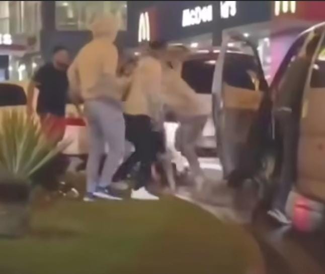 (VIDEO)Conductores se reventaron a golpes en Encarnación