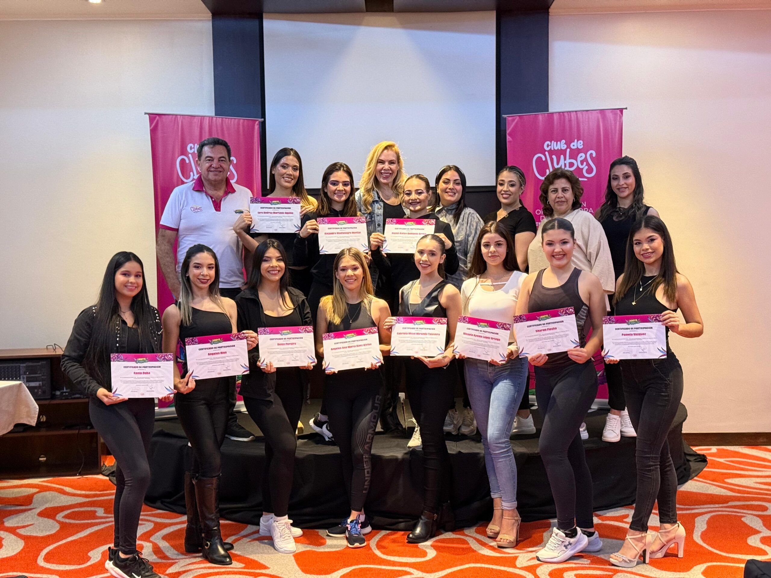 Reinas del carnaval fueron entrenada por Paola Hermann