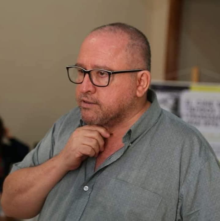 Manuel Cuenca denuncia mala praxis de veterinaria: “Le mataron a mi perro”