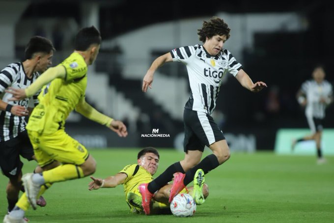 Libertad y Recoleta igualaron 1-1 en La Huerta