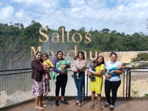 ¡Mamis “dieron pecho” en Saltos de Monday!