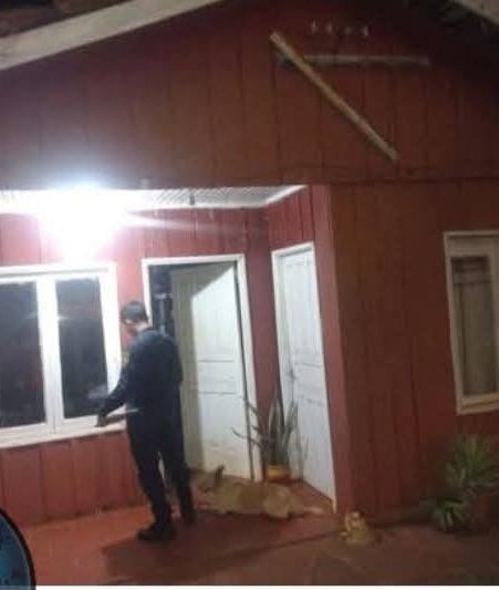 Atacaron a balazos una vivienda en Trinidad