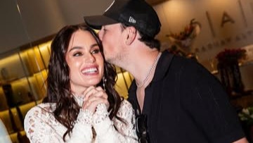 (VIDEO) ¡Stephi Stegman trajo a su novio famoso para inaugurar su tienda!