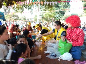 ¡Leones de Fernando de la Mora festejaron así el día del Niño!