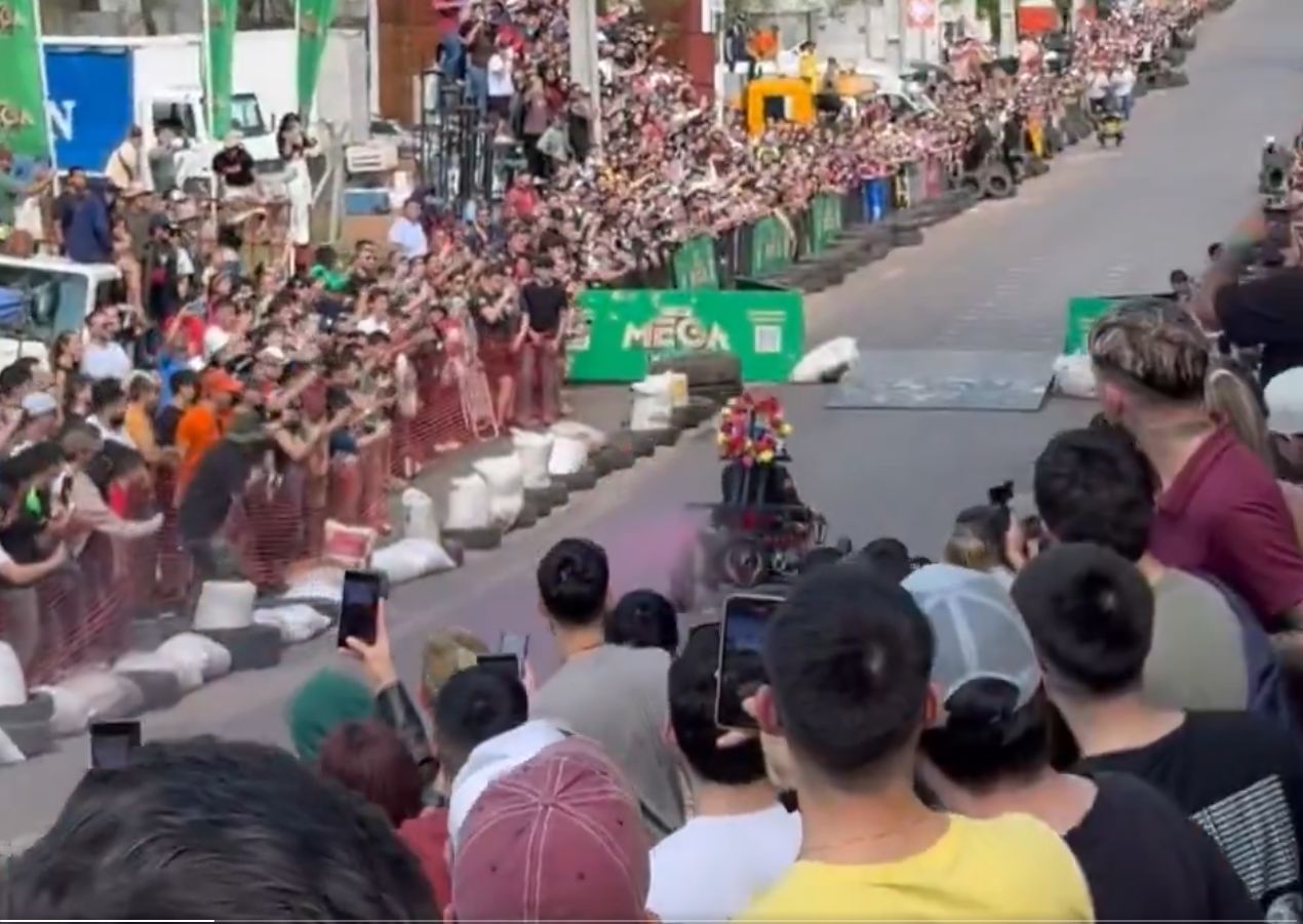 (VIDEO). Otra edición de los autos locos movilizó al rollete en San Bernardino