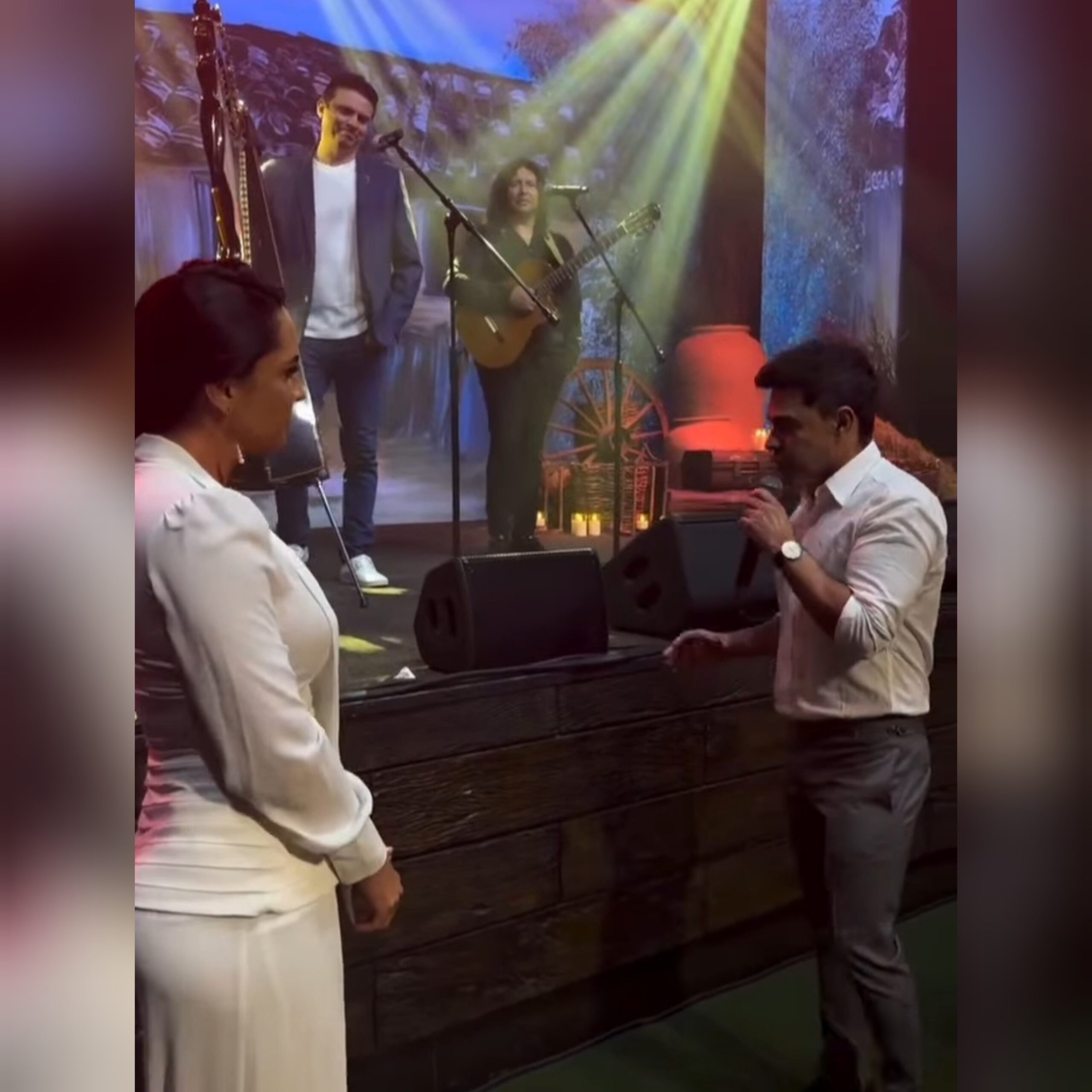 (VIDEO)Hasta las lágrimas: ¡Zezé cumplió su sueño de conocer a arpista paraguayo!