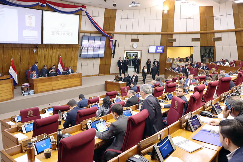 Por pokarẽ, diputados chutaron a Miguel Prieto con 47 votos