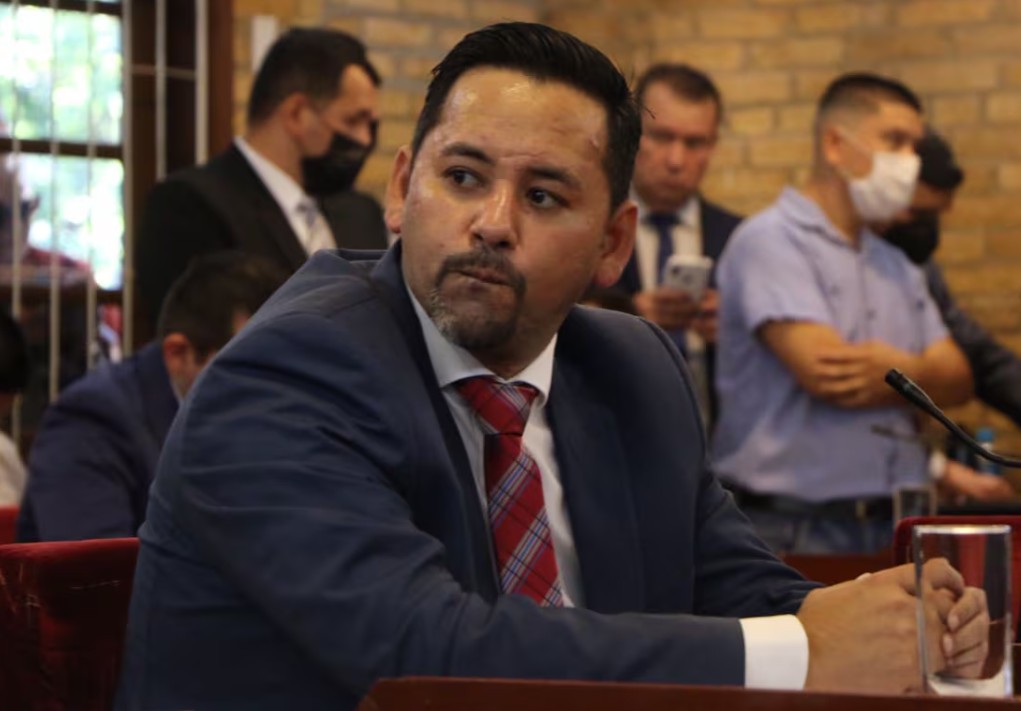 Concejal colo’o de CDE pide que Fiscalía meta mano tras caída de Prieto