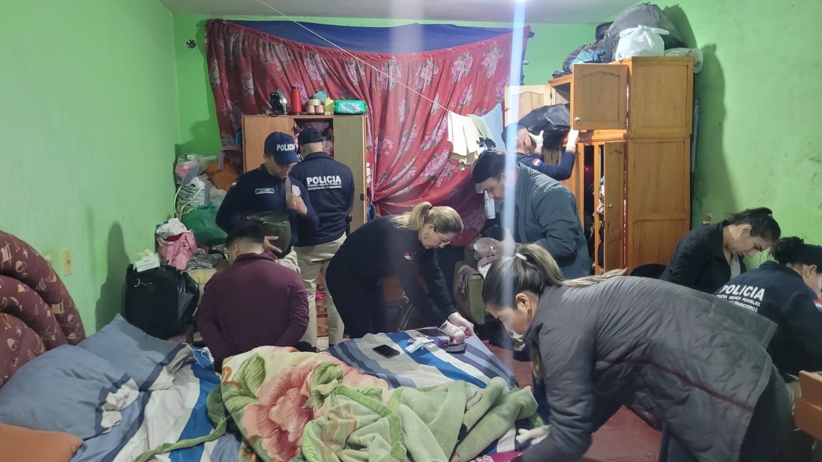 Túa y sus retoños ho’a presos por estafadores