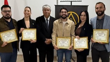 ¡Mañami! Conductores de TV fueron reconocidos por impulsar el guaraní