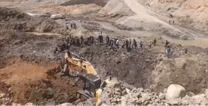 Rescatan con vida a tres mineros enterrados tras un derrumbe en Bolivia