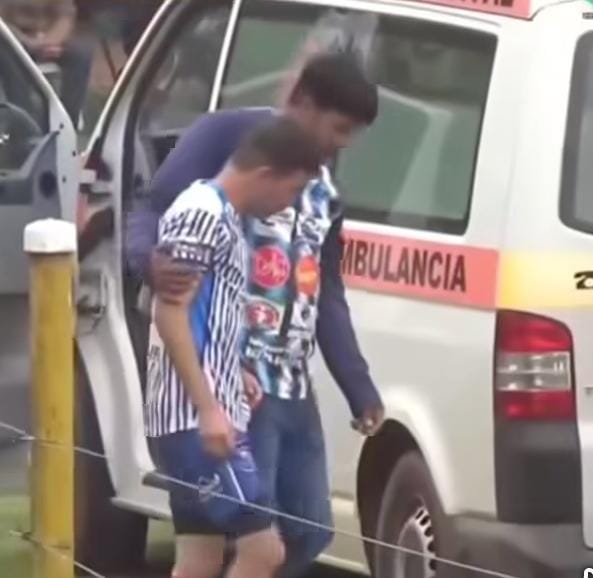 (VIDEO) En pleno partido derraman ytaku a pelotero