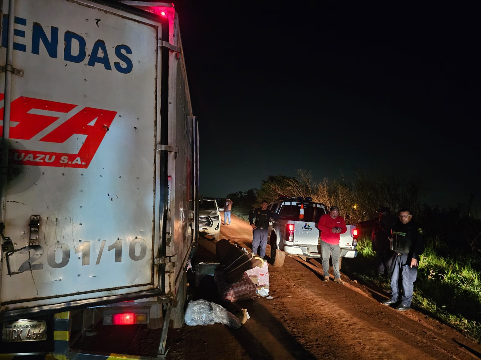 Asaltantes ombokapupaite contra camión de encomiendas: ojegueraha electrónicos