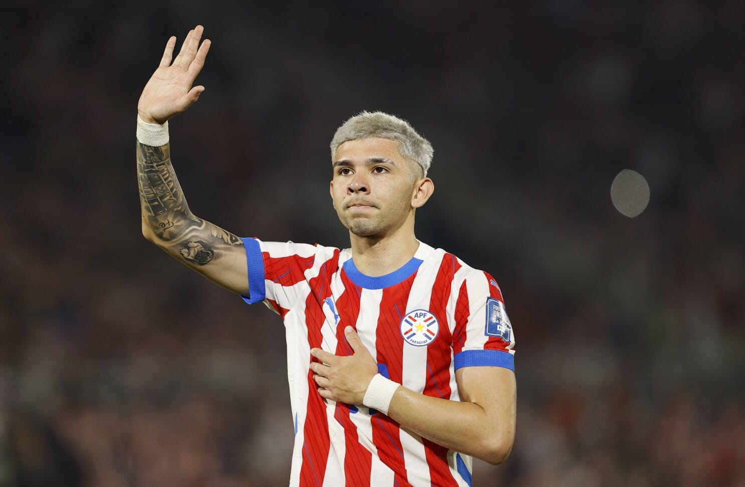 Julio Enciso no estaría en el partido de la Albirroja: ¡Mirá porqué!