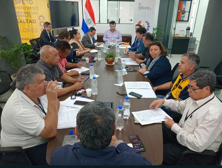 Chóferes y Viceministerio de Transporte resaltan la apertura al diálogo