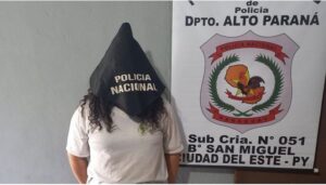 Mujer se presentó en la comisaria y aseguró haber apuñalado a su padrastro por calentón