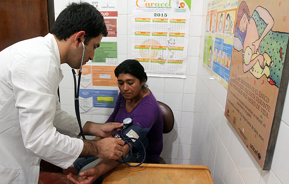 Feriado si clasifica la albirroja: Salud garantiza atención normal en servicios de Salud