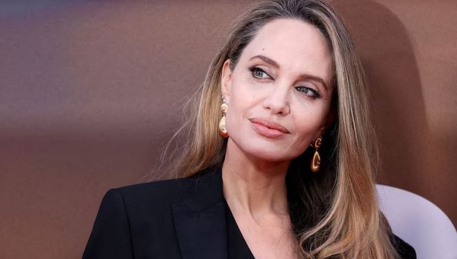 Un misterioso cambio de look de Angelina Jolie cautivó a Londres y sorprendió a los fanáticos