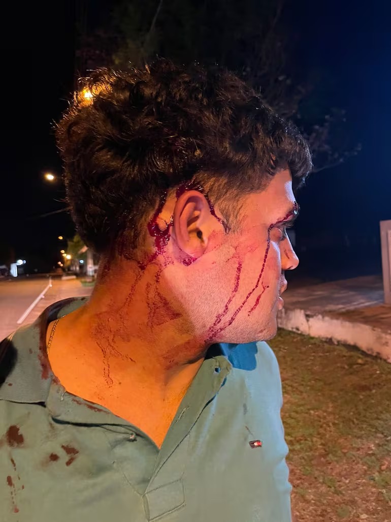 Iñakäjeka asalto hápe: bandidos tumbaron a patadas la ventana