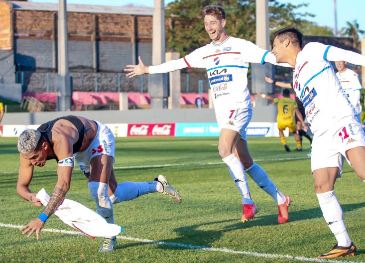 Triunfo revitalizador del Trico ante el Canario