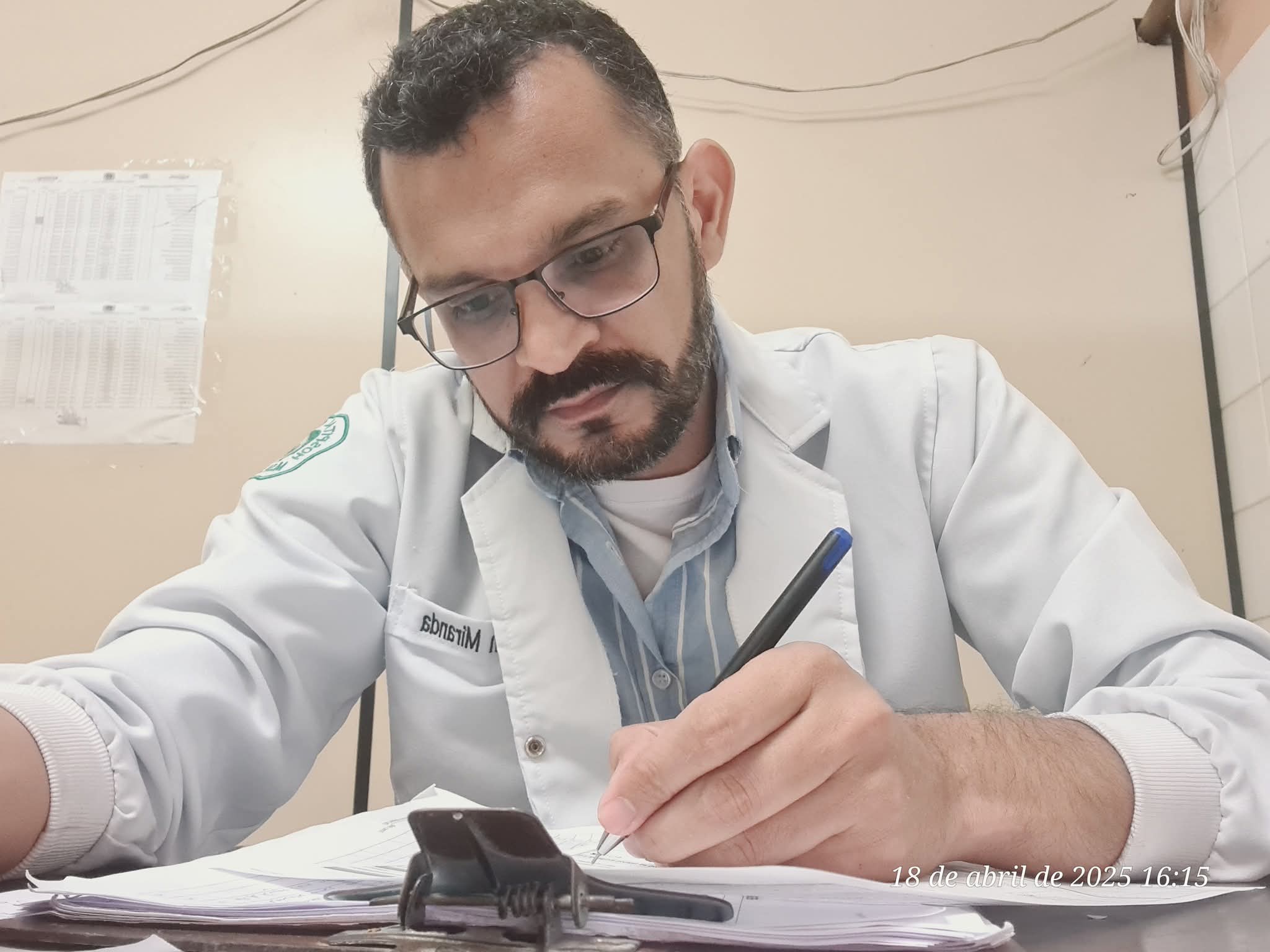 Funcionario de Hospital lamentó que el rollo solo quiere ayudar a famosos que necesitan