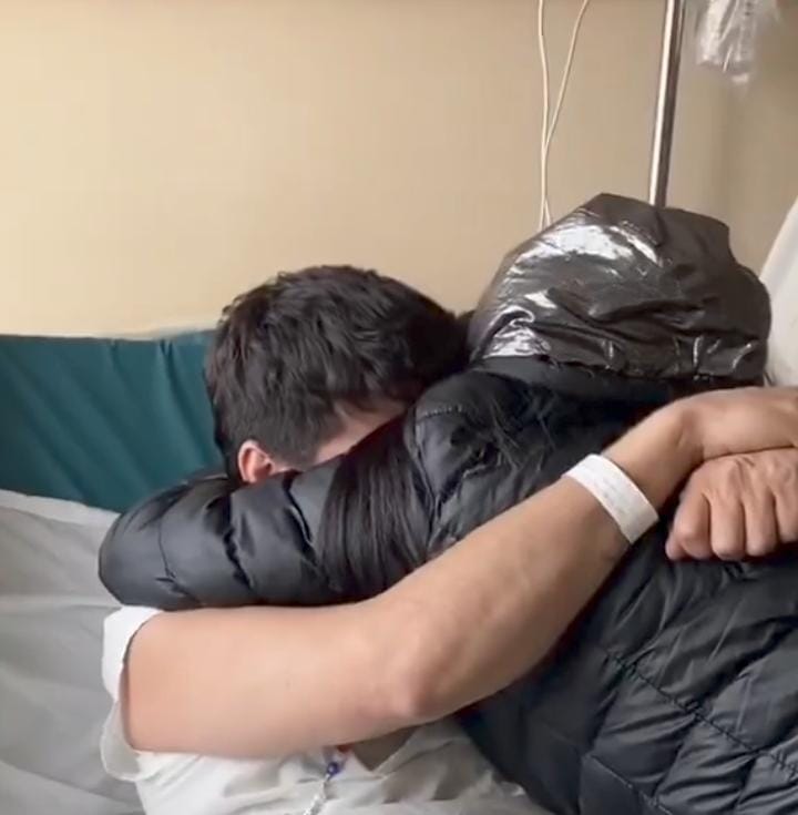 (VIDEO)Paraguayo sobreviviente en Chile se reencontró con su mamá en un emotivo abrazo