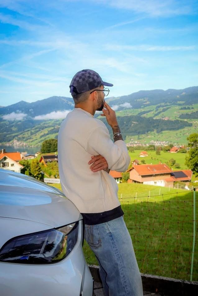 ¡Alta facha! Mirá la pinta que oreko ñande joya albirroja por Suiza